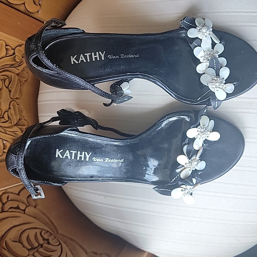 Kathy van Zeeland heels